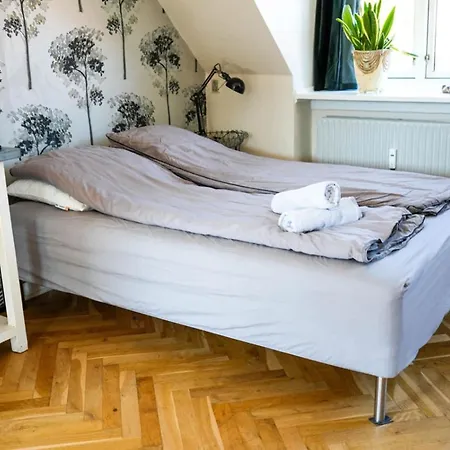 Cosy In Residential Part Of Copenhagen, With Free Street Parking And Shared Bathroom Alloggio in famiglia