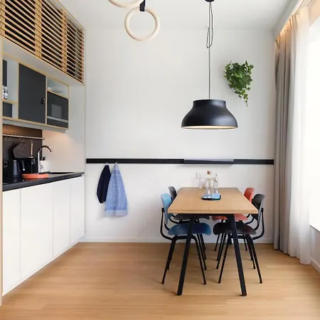 Aparthotel Zoku 4*