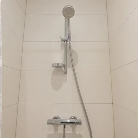 דירה Stunning 5 Bedroom By The Lakes *