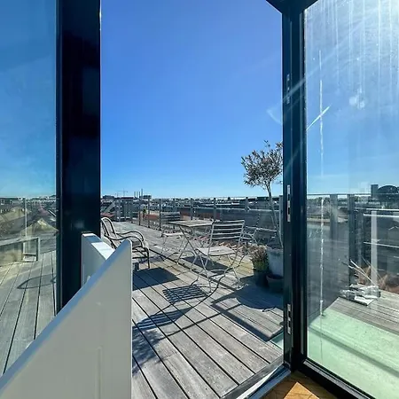 Central Penthouse With Panoramic Private Terrace Копенгаген