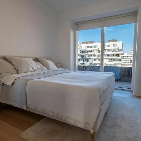 Brand New & Full Sea View In Appartamento