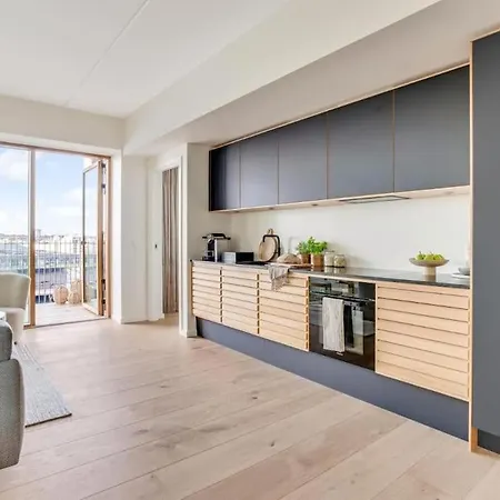 Luxury Living In Prime Spot Daire *
