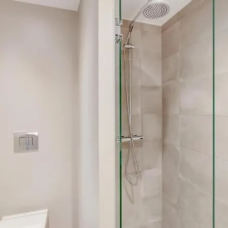 Daire Luxury Living In Prime Spot