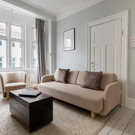 Super 2br In Old Town דירה *