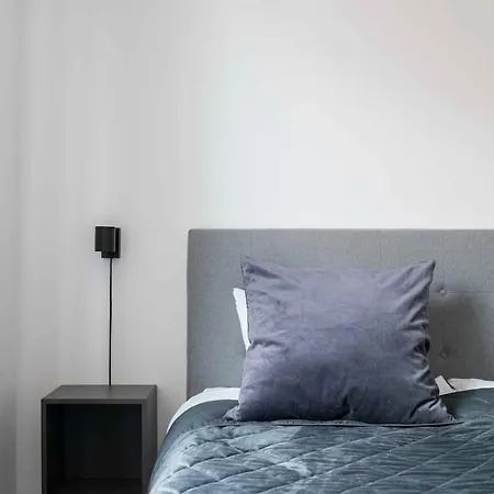 Appartement Lovely In Vibrant Area Of *