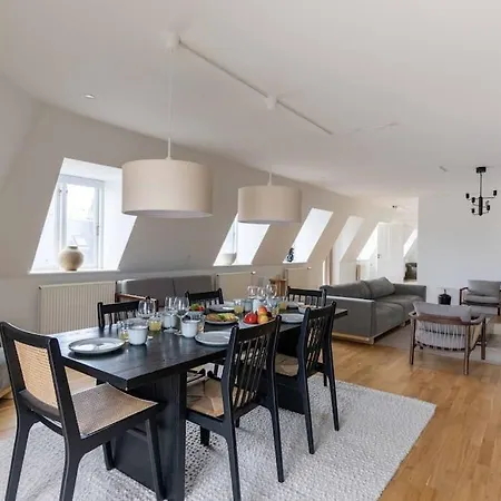 2br With Amazing Skyline View 아파트