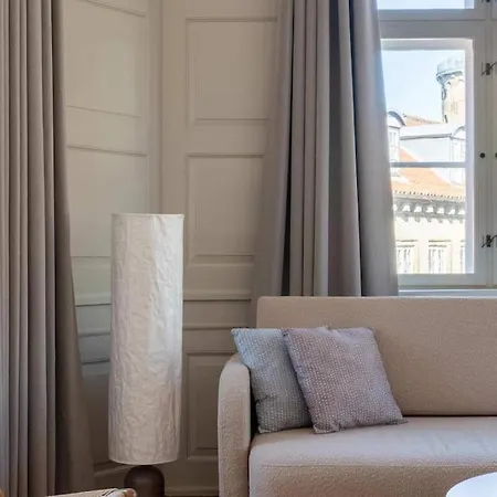 Lejlighed Spacious On Lively & Vibrant Street