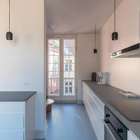 Lejlighed Spacious On Lively & Vibrant Street København