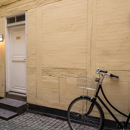 The Little Blue House 2 By Daniel&jacob's * København