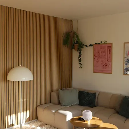 Cosy Near City, Beach, Metro & Airport Lägenhet *