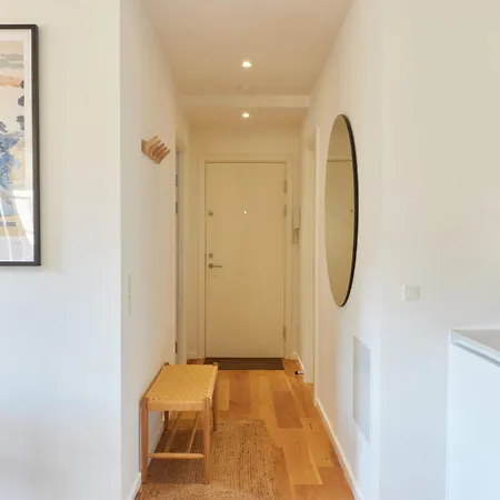 Διαμέρισμα Stunning 2 Bedroom On Nyhavn With Private Balcony