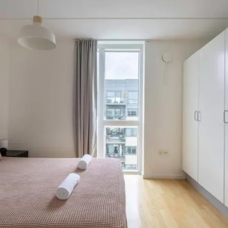 Apartmán Amazing Two Bedroom In Urban Area *