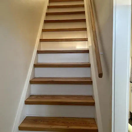 Beautiful Townhouse Close To The Center *
