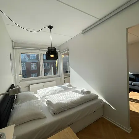 Apartmán Cozy Luxury - Sunny Balcony In Center