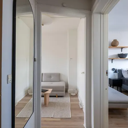 Cozy & Bright In Peaceful Area Apartman *