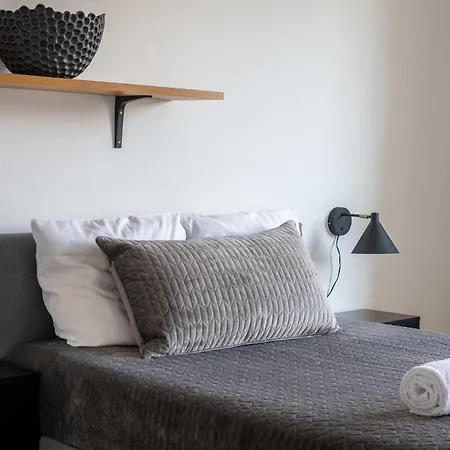 Cozy & Bright In Peaceful Area Apartman *