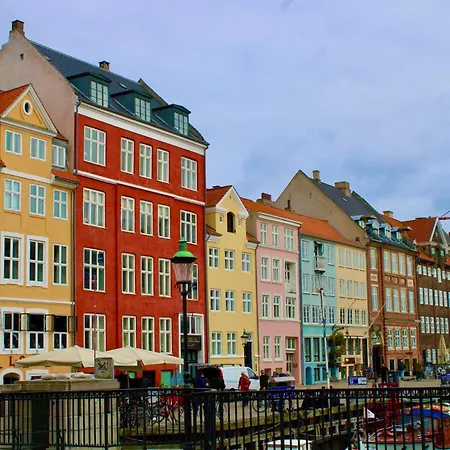 Apartament Cozy Near Metro *