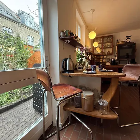 Cozy Center Chambers With Kitchen And Garden Pansiyon