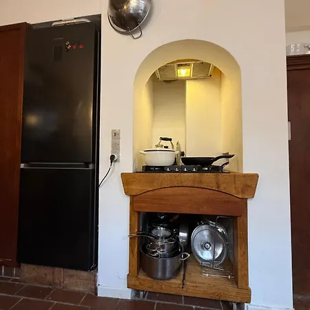 Cozy Center Chambers With Kitchen And Garden Pansiyon