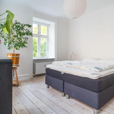 Stylish & Spacious In Trendy Norrebro Apartment *