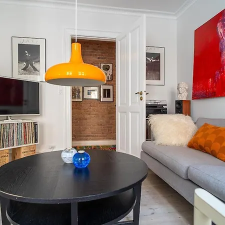 Apartment Stylish & Spacious In Trendy Norrebro *