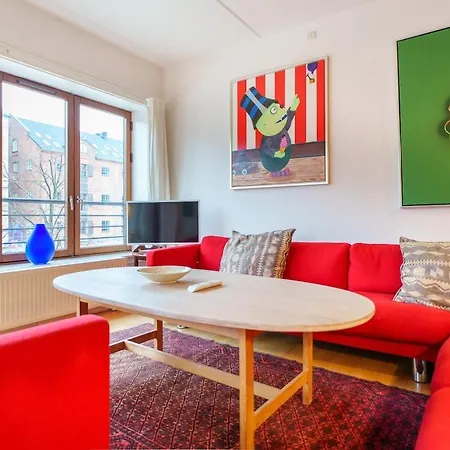 Апартаменты Spacious Canal-view Near Metro In Christianshavn *