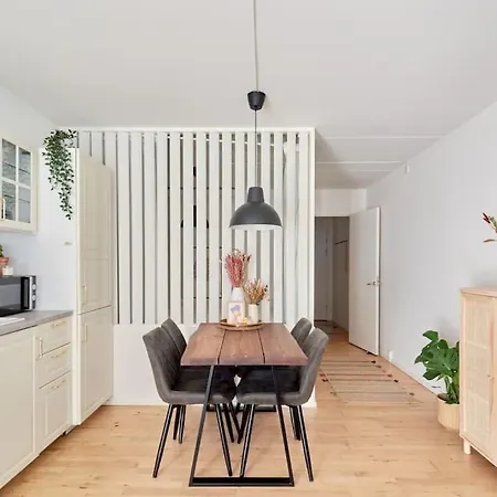 Luxury - Family Friendly - - Cozy- Balcony Копенгаген