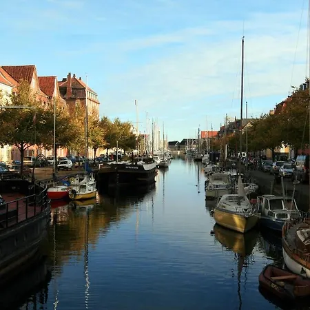 Canal Calm Lejlighed *