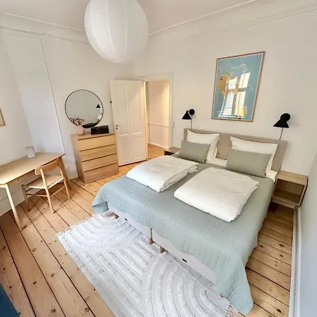 Deluxe 4 Bedrooms 180 M2 Canal View Prime Location Copenhague