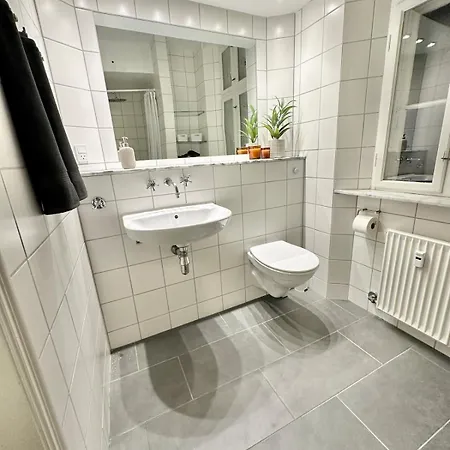 Deluxe 4 Bedrooms 180 M2 Canal View Prime Location Appartement