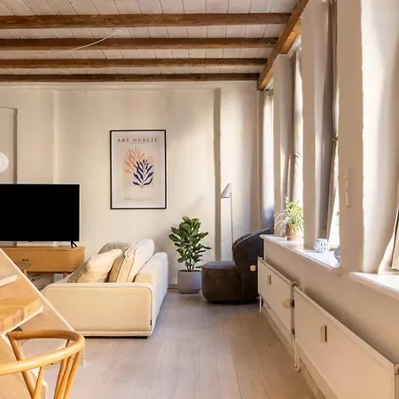 Apartman Stylish Duplex In N