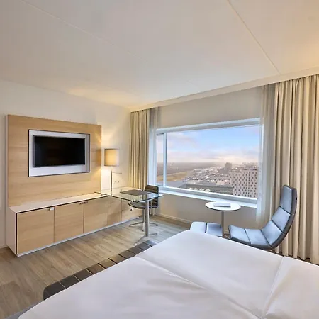 Hotel Crowne Plaza Towers, An Ihg 4*