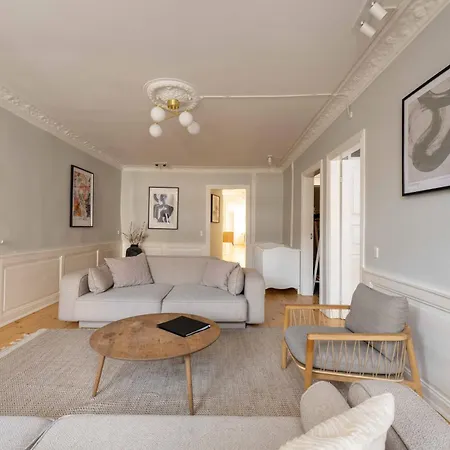 Appartement Big 4 Bedroom With Bathtub By Cph Hall Square *