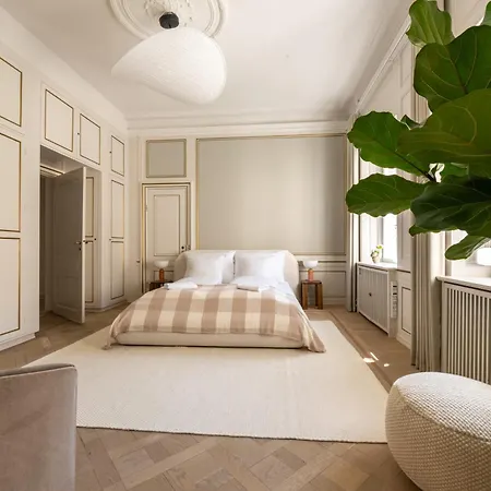 Royal And Luxurious Manor Appartement *