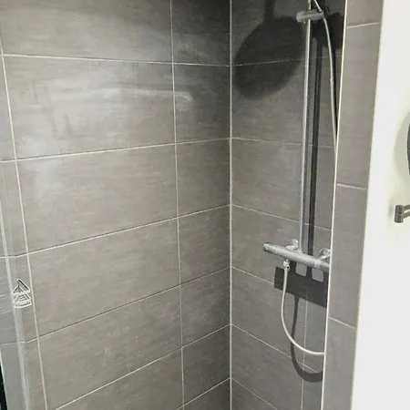 Appartement Spacious 120 Metres From Metro