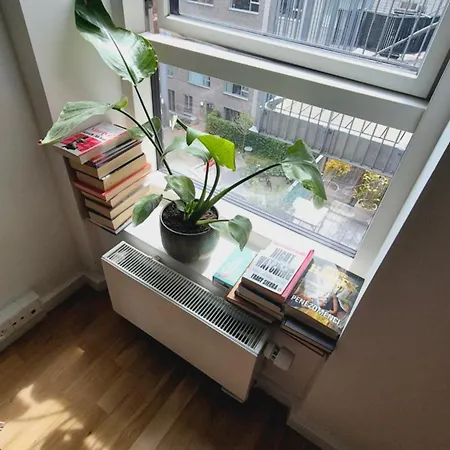 Spacious 120 Metres From Metro