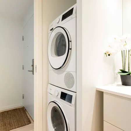 Beautiful Bright In Carlsbergbyen Apartment