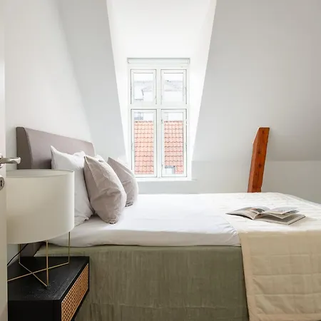 Daire Sanders Leaves - Two-bedroom With Shared Roof-top Terrace