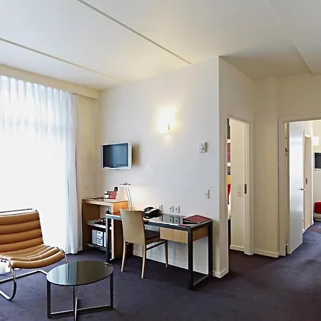 Apartahotel Adina