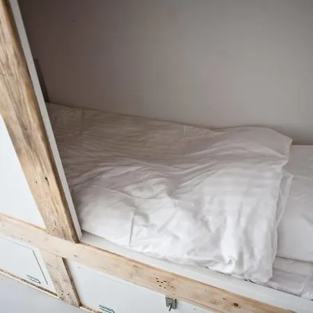 Hostel Capsule -