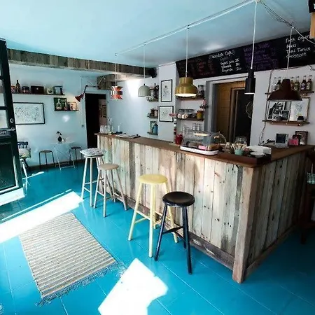 Hostel Capsule - *
