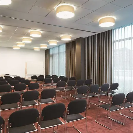 Adina Apartahotel