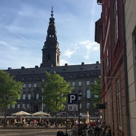 Apartament 140 M2 With 3 Bedrooms And View To Parliament *