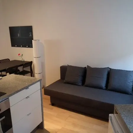 50m2 - 1 Sal Centrum Med Egen Indgang 公寓 *
