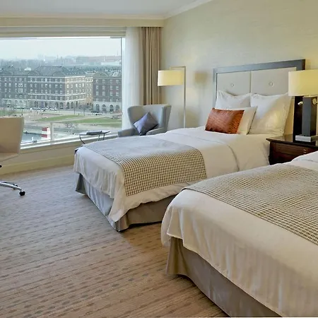 Отель Marriott 5*
