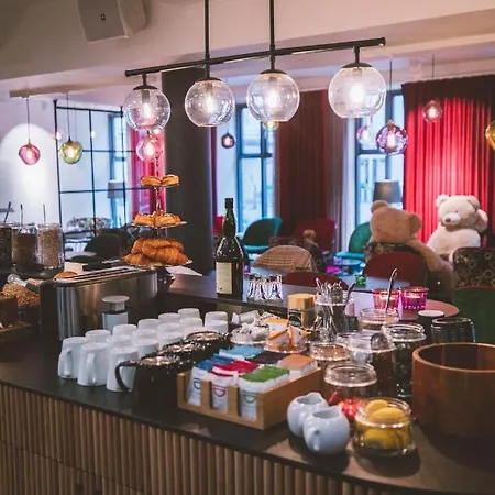 أندرسن البوتيكي 4*