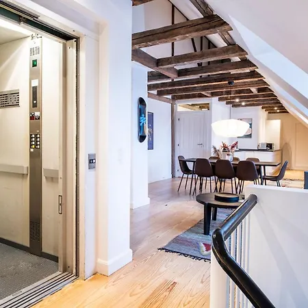 Appartement Town Hall Penthouse By Daniel&jacob's