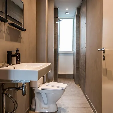 Huge Newly Redecorated Luxury Home