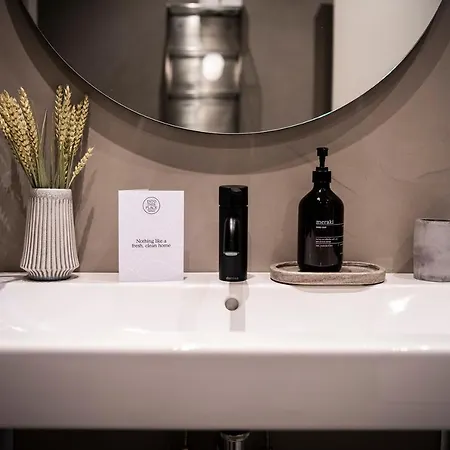 Huge Newly Redecorated Luxury Home Lejlighed *