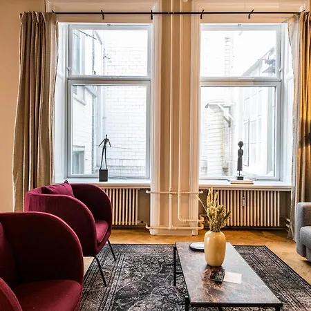 Huge Newly Redecorated Luxury Home Lejlighed *